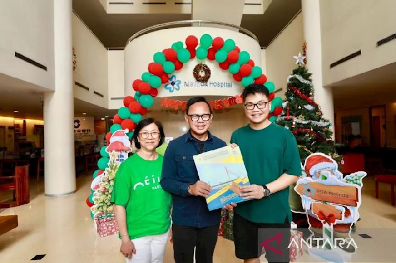 Wamendagri Berikan Hadiah Spesial Kepada Bayi Lahir di Hari Natal