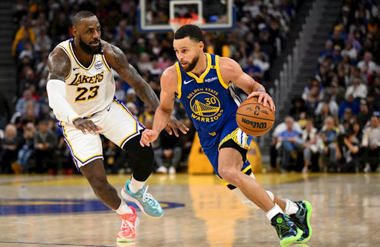 LeBron James and Steph Curry Deliver Christmas Classic