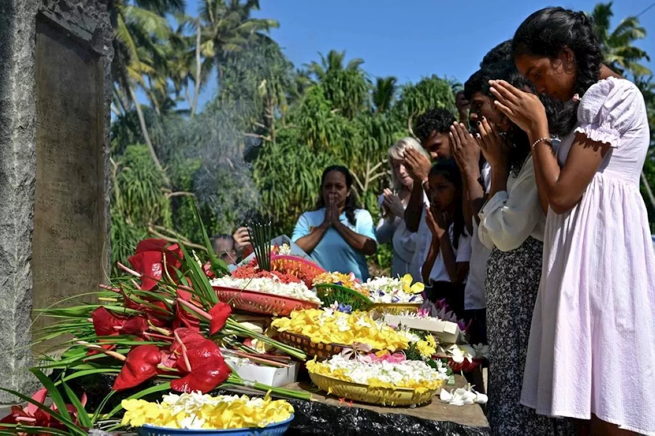 Sri Lankan train memorial honors tsunami dead