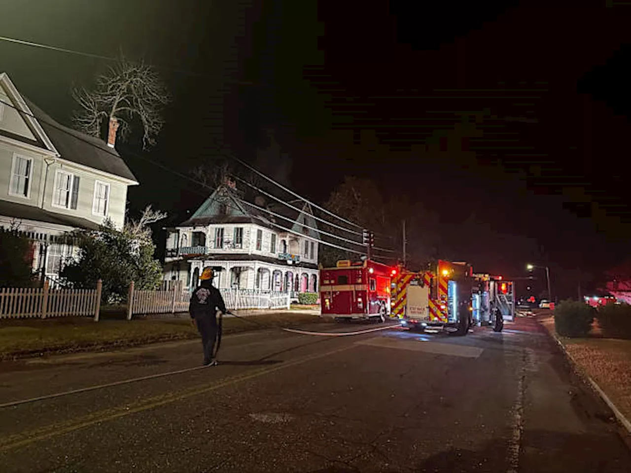 Christmas Day Fire Leaves 10 Displaced in Waycross