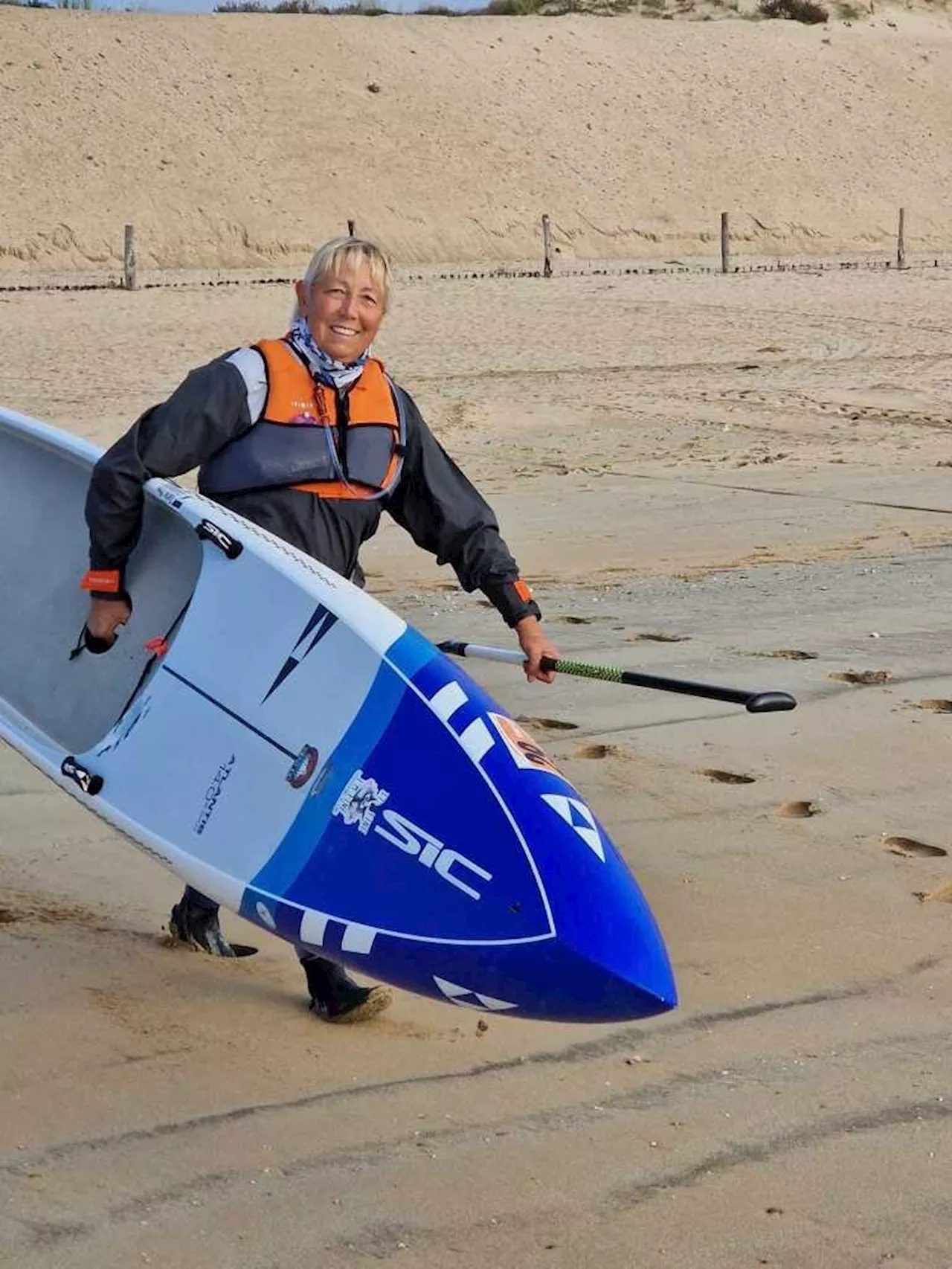 À 72 ans, cette 'mamie du sup' de Vendée aligne les performances en paddle