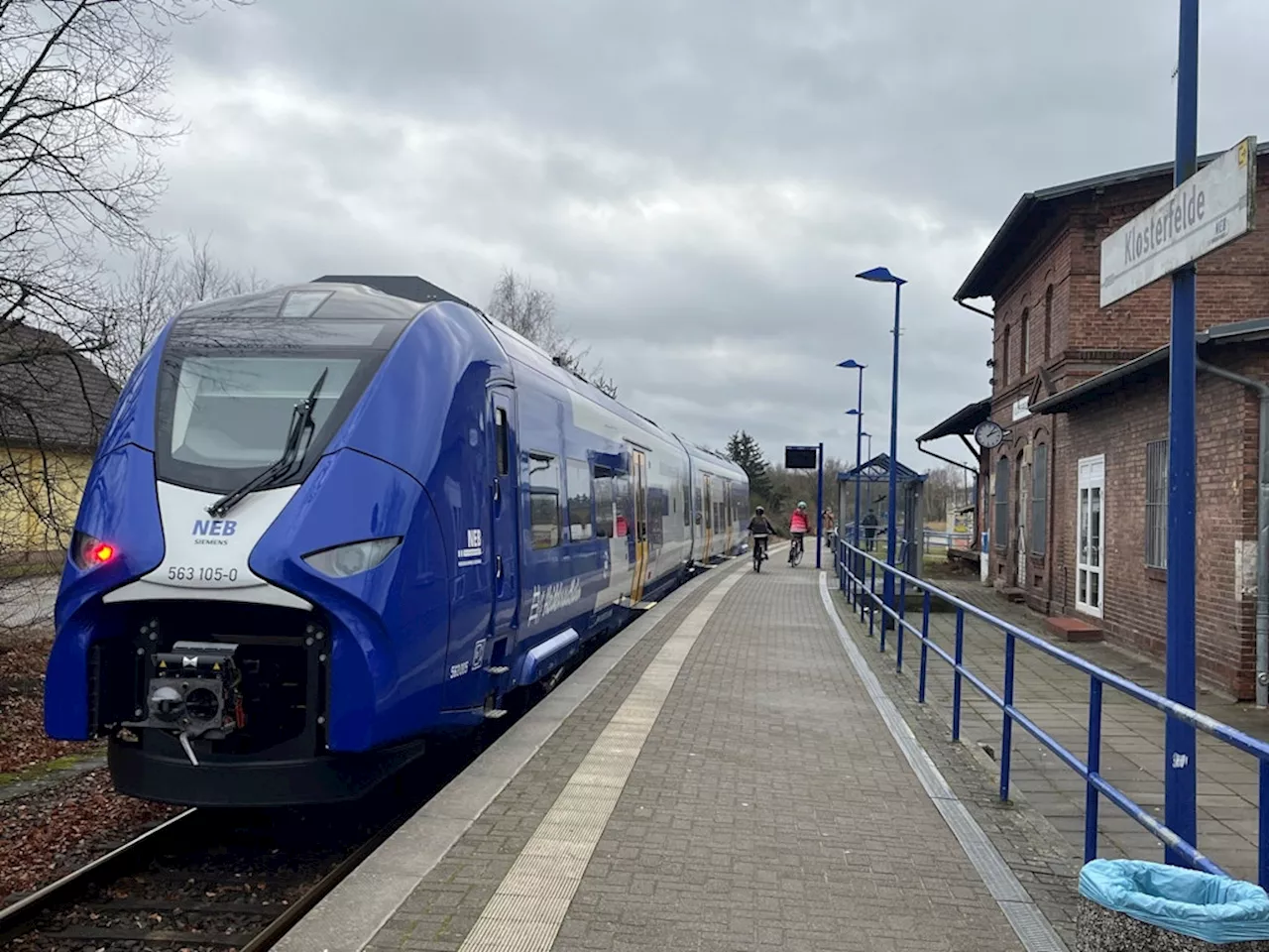 Energie-Engpass auf der Heidekrautbahn bei Berlin: Darum stehen alle Wasserstoffzüge still