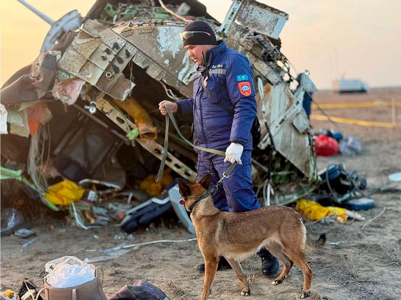 Nach Flugzeugabsturz in Kasachstan: Erste Fluggesellschaft setzt Flüge nach Moskau aus