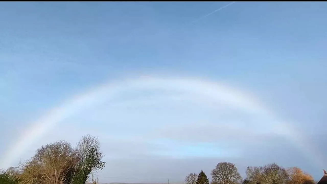 Un Arc-en-ciel Blanc Apparaît dans le Ciel de la Bretagne