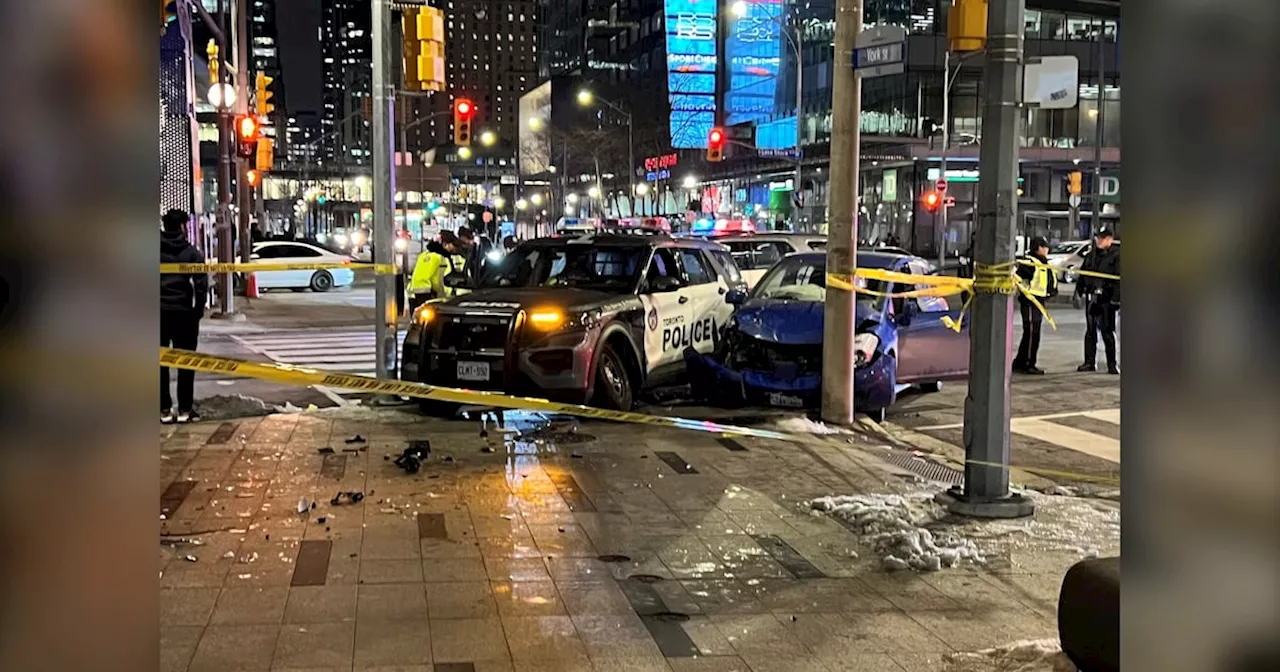 2 officers sent to the hospital following crash involving Toronto police SUV, car