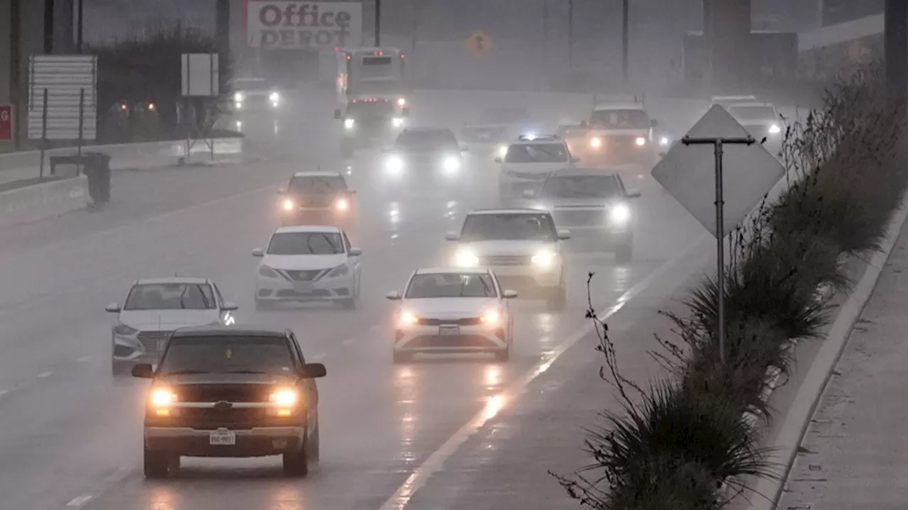 Powerful thunderstorms rumble across Texas, delaying holiday travel