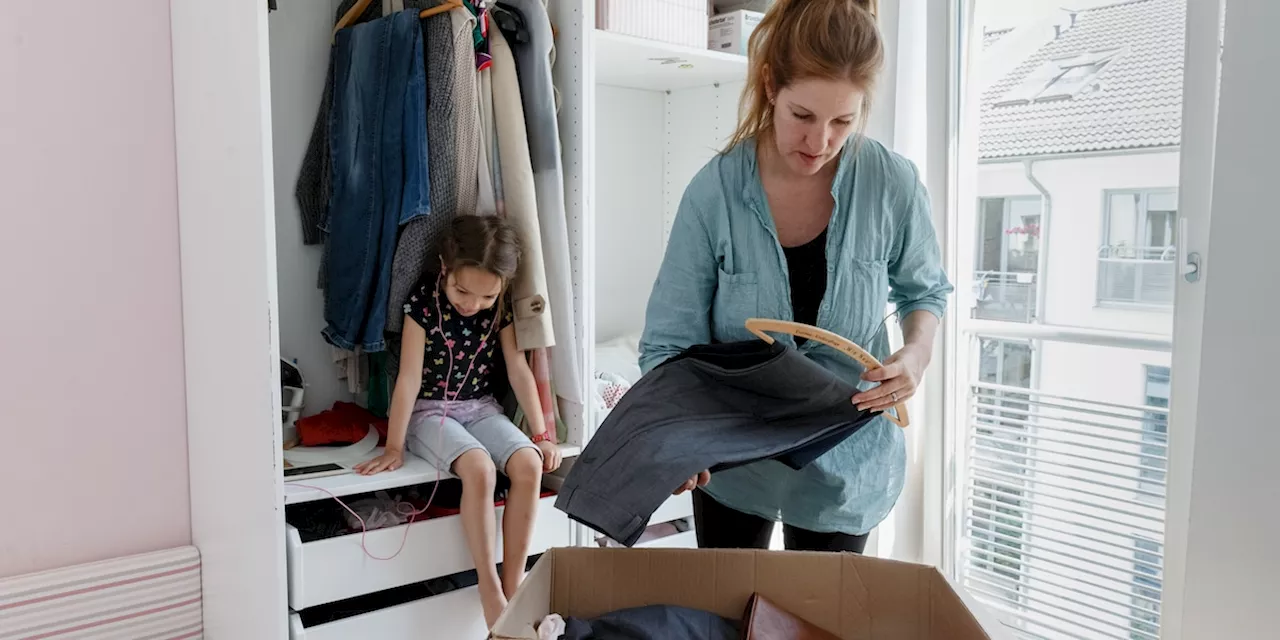 Kurioser Trick: Überraschendes Produkt sollten Sie in den Kleiderschrank stellen