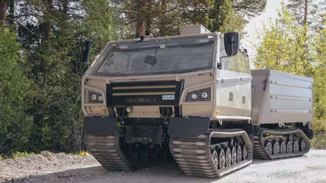 US Army adds new cold weather vehicles with 18,000 lbs payload for Arctic operations