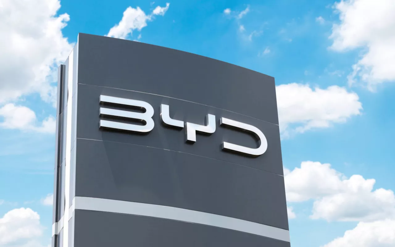 BYD Investigada por Tráfico de Pessoas na Construção de Fábrica no Brasil