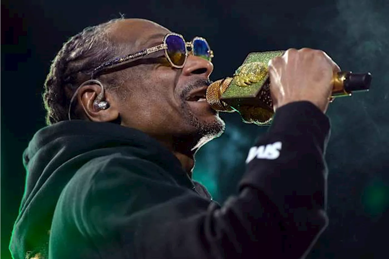 Snoop Dogg Sponsors Arizona Bowl, Demands NIL Pay for All Players