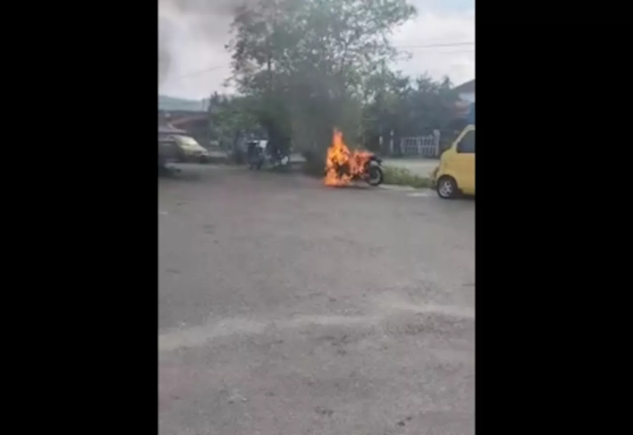 Taiping cops arrest woman who set motorcycle ablaze in anger over repossession (VIDEO)