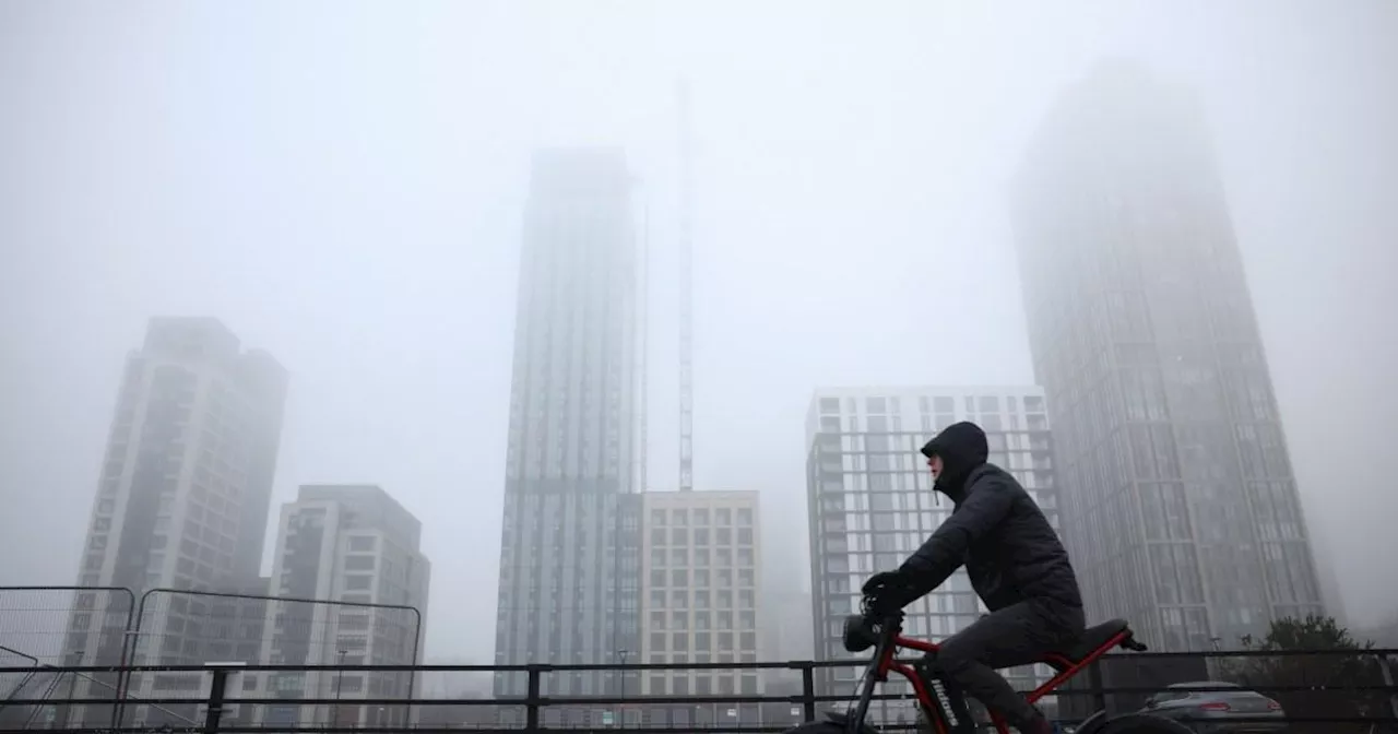 Ryanair Warns Passengers of UK Flight Disruptions Due to Fog and Rain