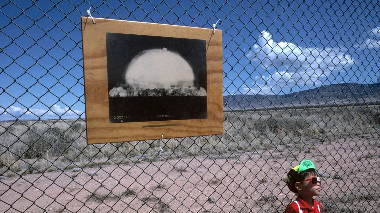 Los Alamos: A High-Security Town Amidst New Mexico's Struggles