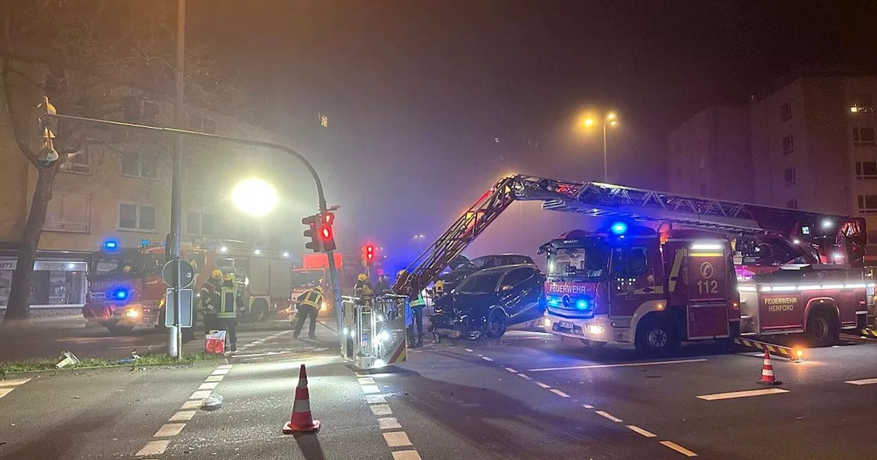 Drei Verletzte nach Rotlichtverletzung in Herford