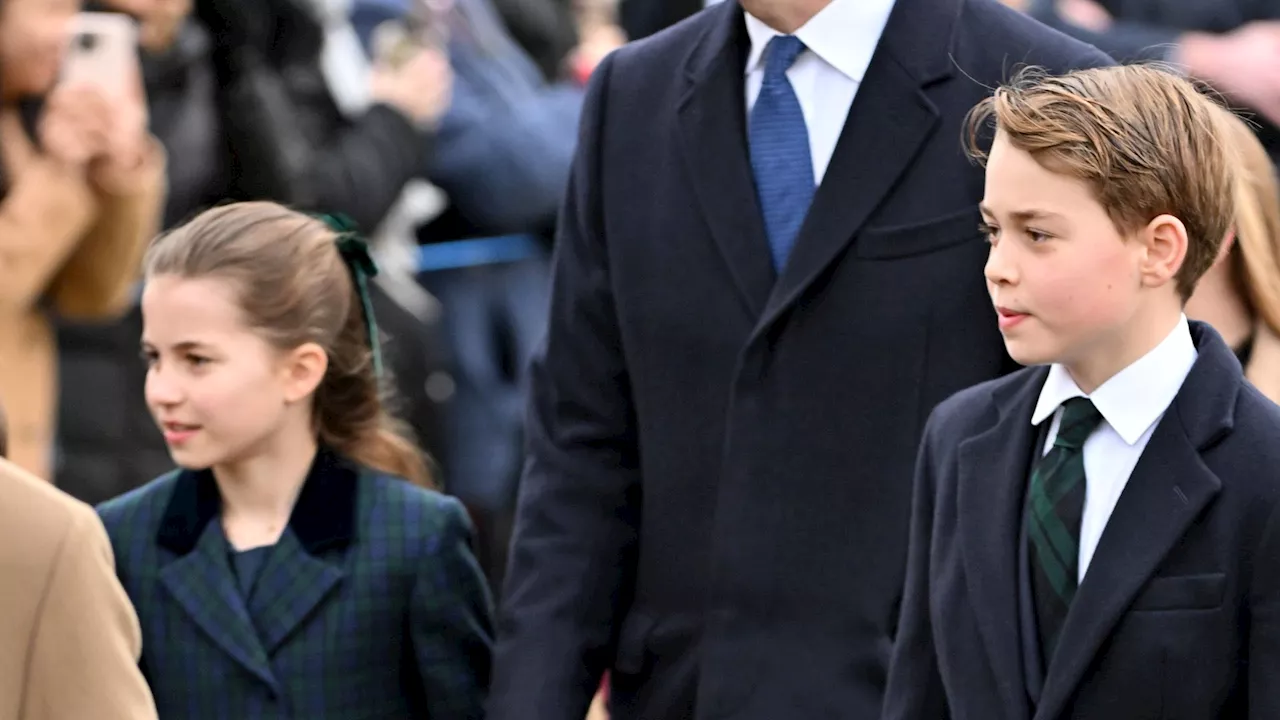 Prinz George macht sein Debüt beim traditionellen Sandringham Fußballspiel