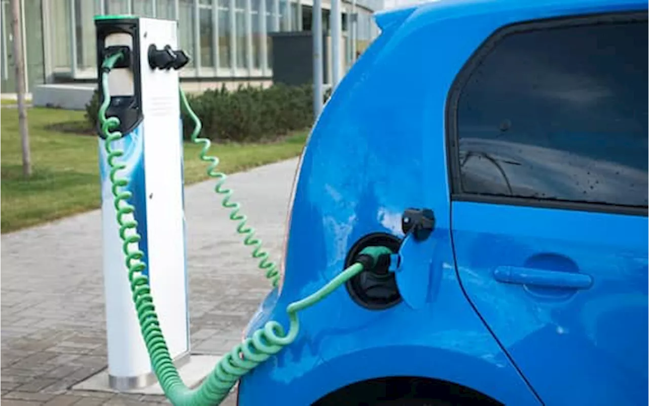 Cina sorpassa: auto elettriche domineranno entro il 2024