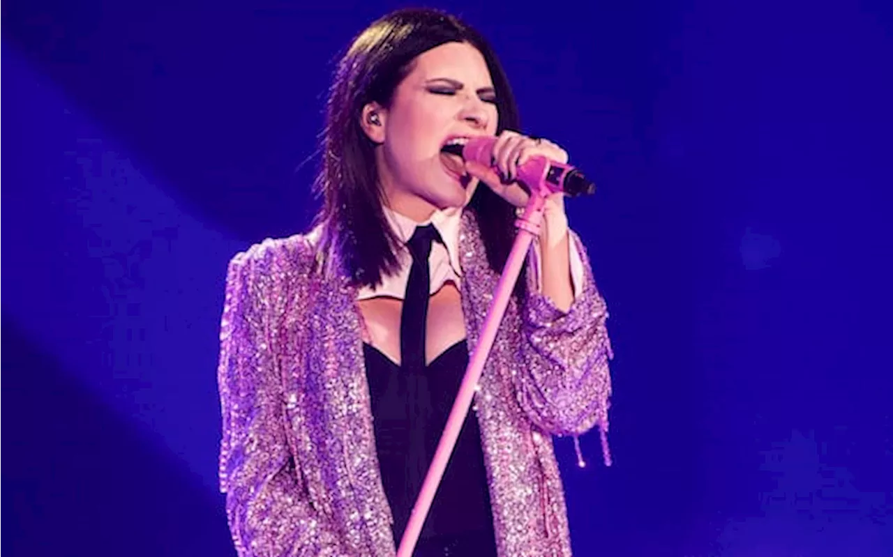 Laura Pausini festeggia il nuovo anno a Messina con Happy 2025