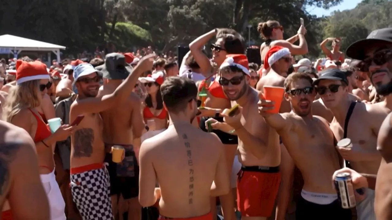 »Orphans Christmas« in Australien: Wie eine Weihnachtsfeier am Strand eskalierte