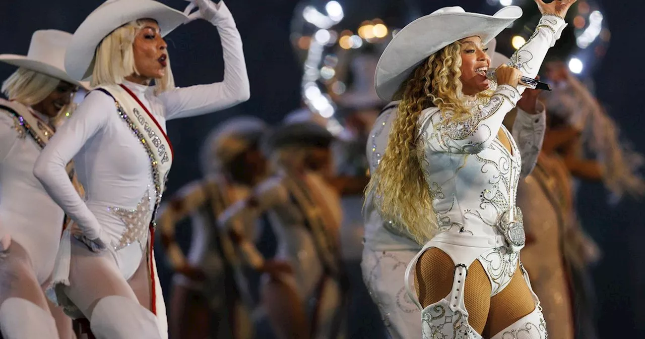 Beyoncé Makes History With Country-Themed Halftime Show