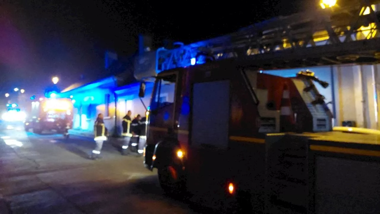 Un feu consume une habitation dans cette commune du nord Sarthe, 20 pompiers mobilisés