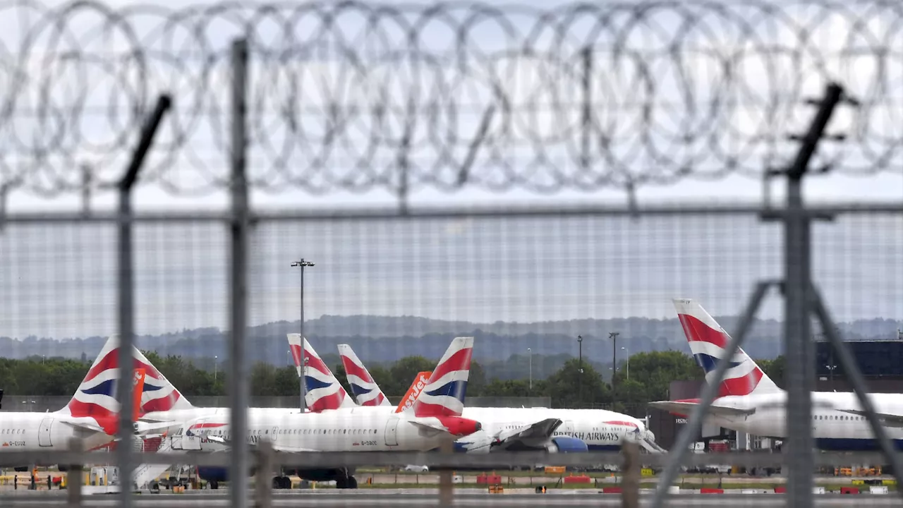 Les restrictions de trafic aérien continuent à affecter les aéroports britanniques