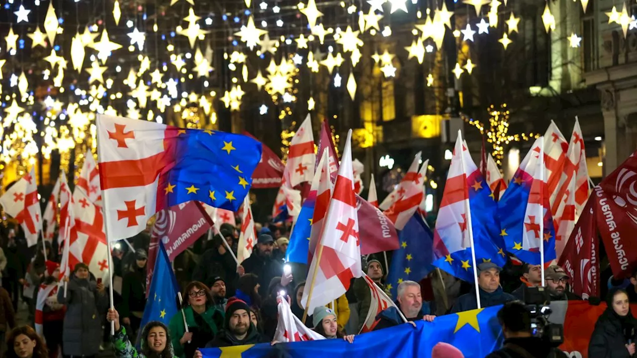 Georgien: Trotz Proteste geplanten Präsidentschaftswechsel