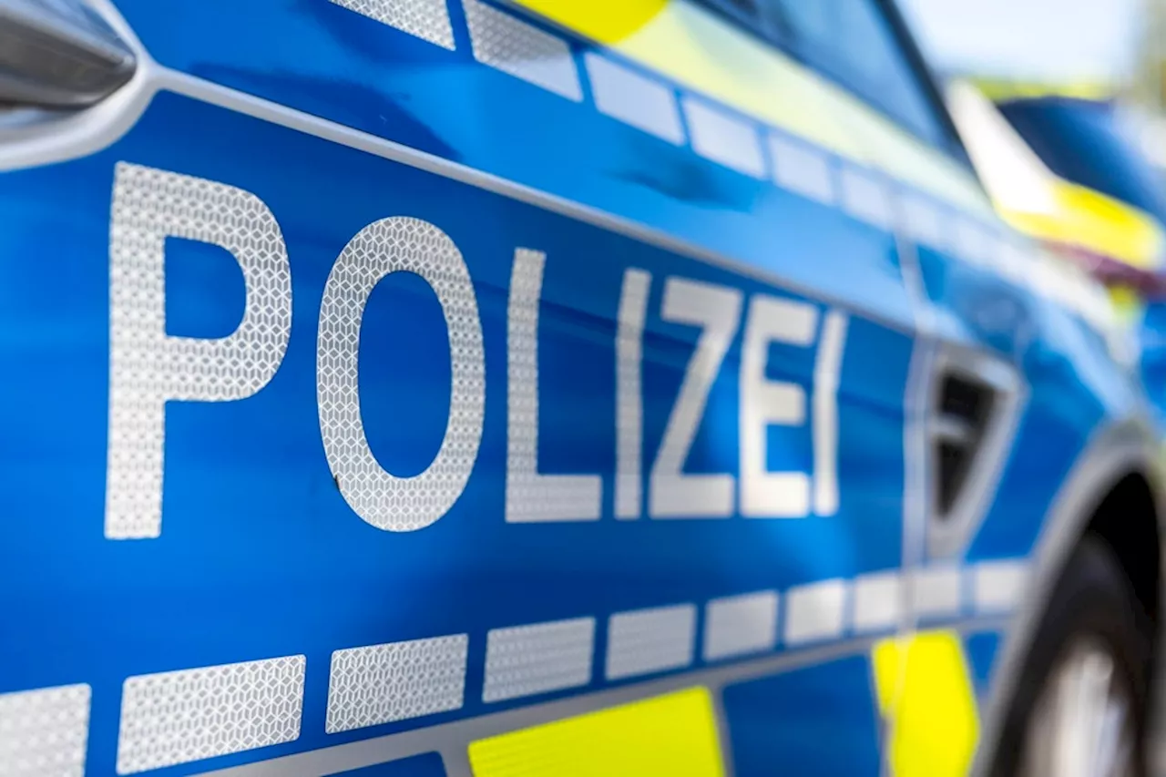 Autofahrer verursacht Auffahrunfall, flieht und wird gefasst