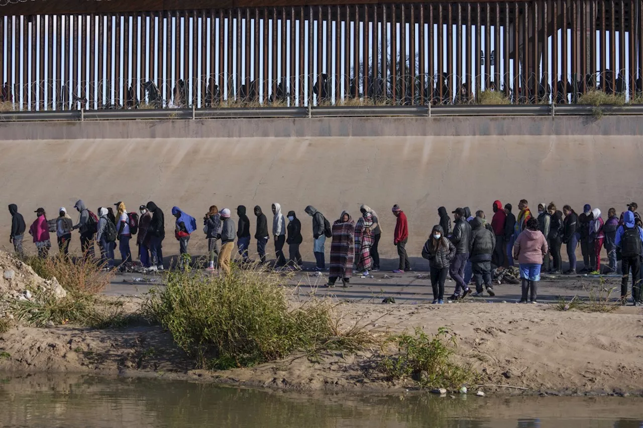 México prepara aplicativo com botão de ‘alerta’ para migrantes ameaçados de deportação nos EUA