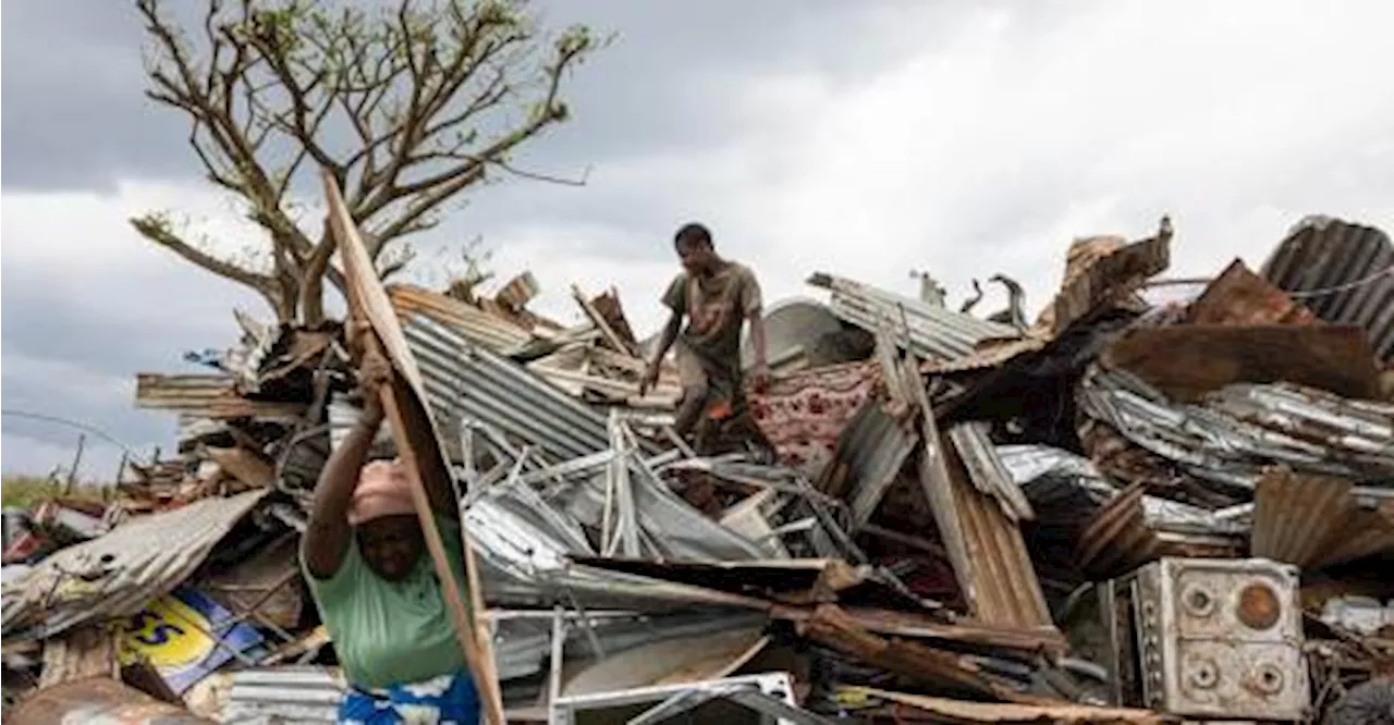 François Bayrou à Mayotte après le Cyclone Chido : le gouvernement attendu au tournant