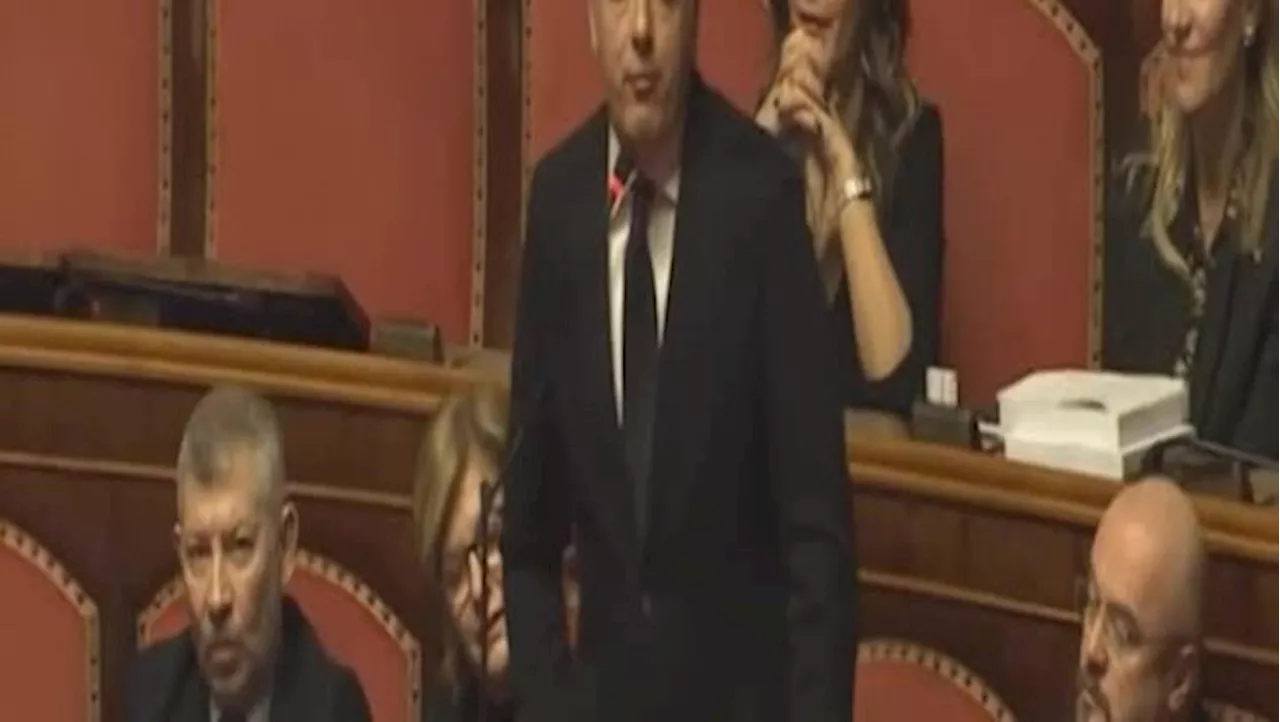 Renzi attacca La Russa in Senato durante il voto di fiducia sulla manovra di bilancio