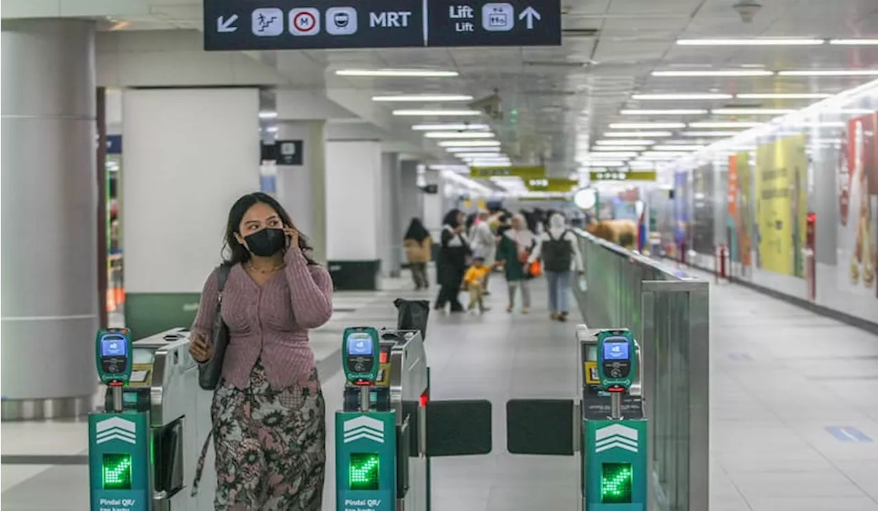 Transportasi Umum Digratiskan Malam Tahun Baru di Jakarta