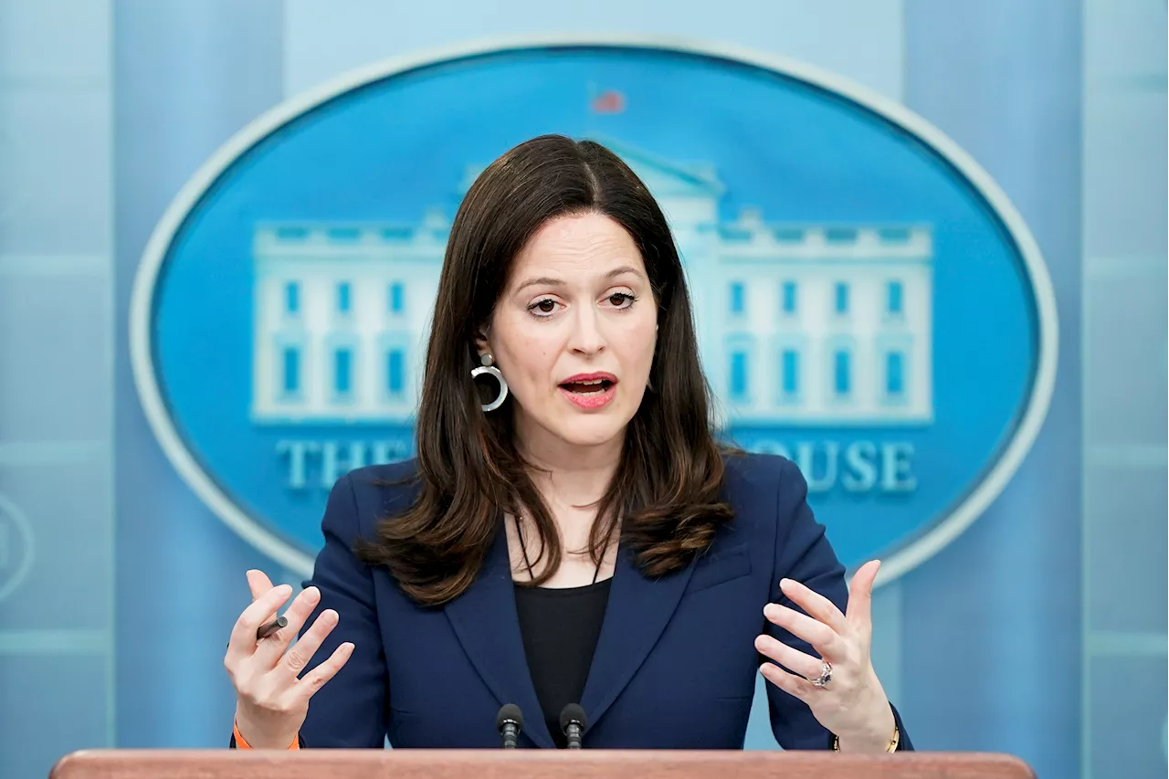US Officials: Chinese Hackers Targeted Americans' Phones