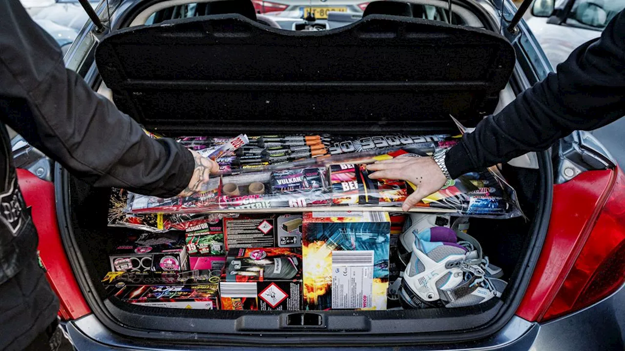 4000 kilo vuurwerk onderschept bij Duitse grens; maatregelen tegen 'vuurwerktoerisme'