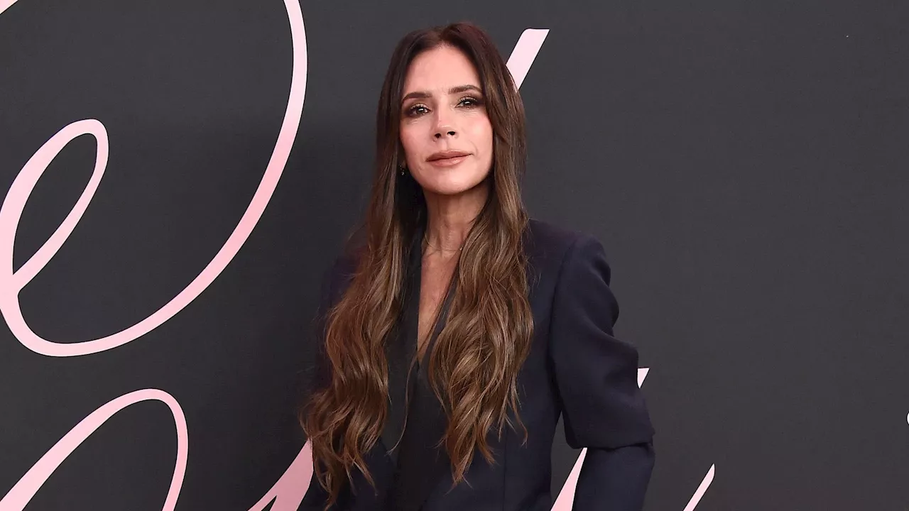 Victoria Beckham strahlt auf Silvester und teilt Weihnachtsfreude