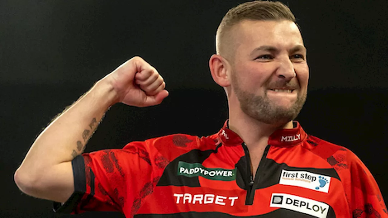 Aspinall Crushes Gilding to Reach World Darts Championship Last 16