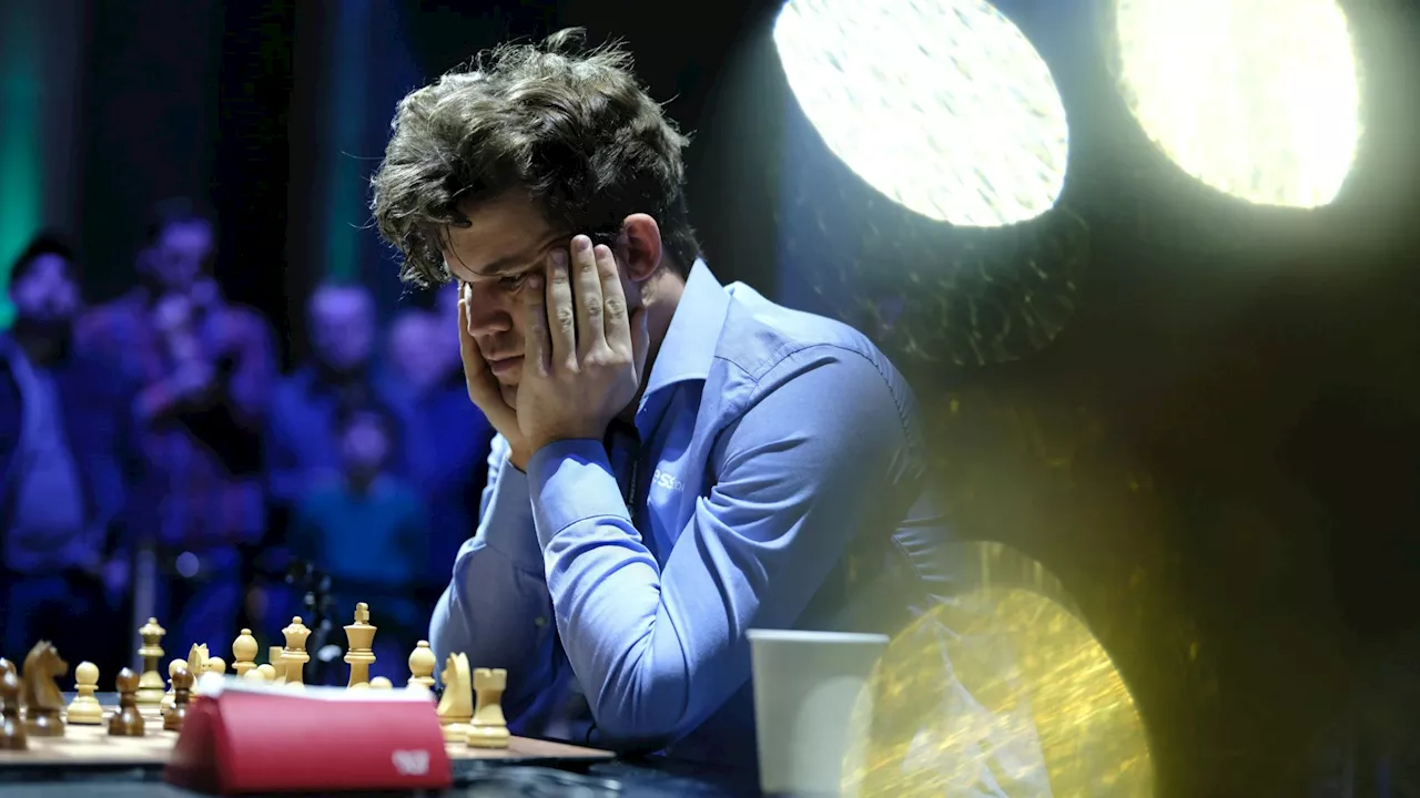 Carlsen Withdraws From Chess Tournament After Attire Dispute