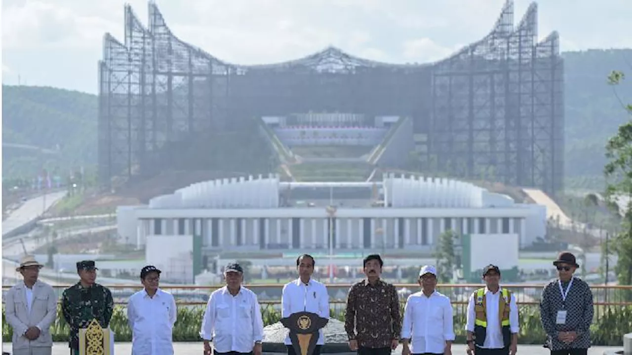 Menteri Kehutanan Raja Juli Antoni Kunjungi Jokowi di Solo