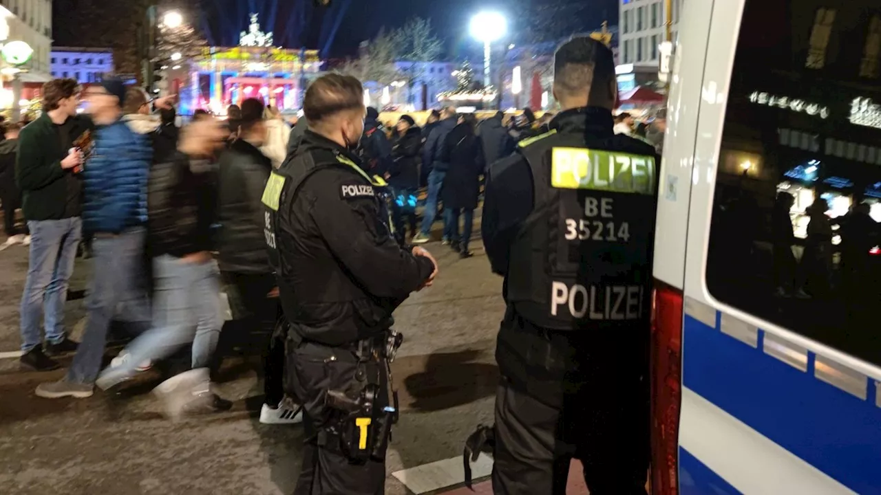 Silvester in Berlin: GdP-Sprecher sagt, was für die Polizei schiefläuft