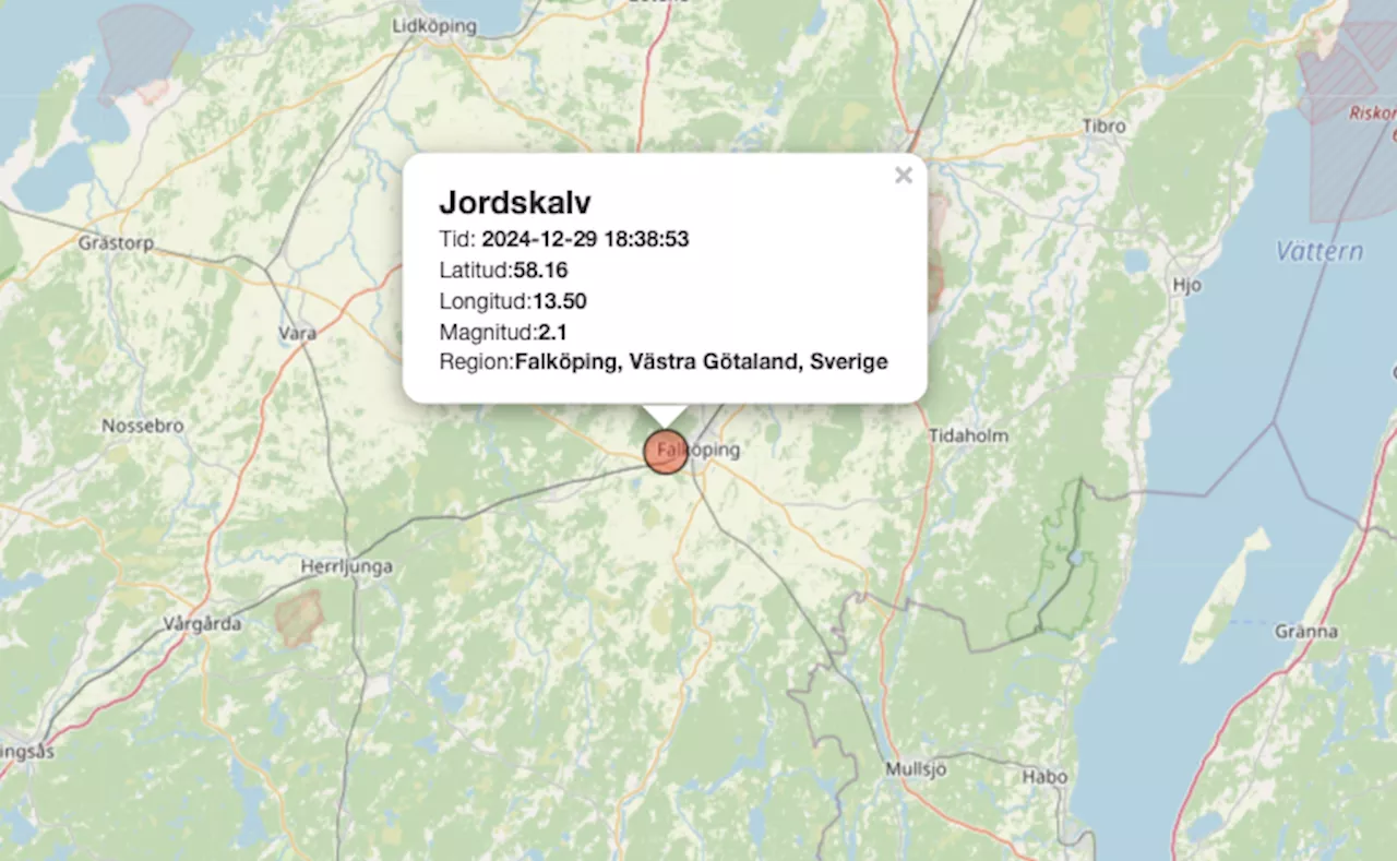 Skalv i Sverige, brand i Helsingborg, inbrott i företagslokal, släpspår efter försvunnen båt och tågsförseningar