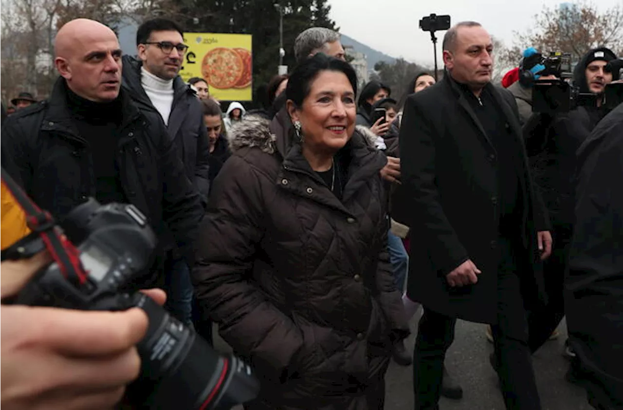 Proteste a Tbilisi contro il governo e per l'adesione all'UE