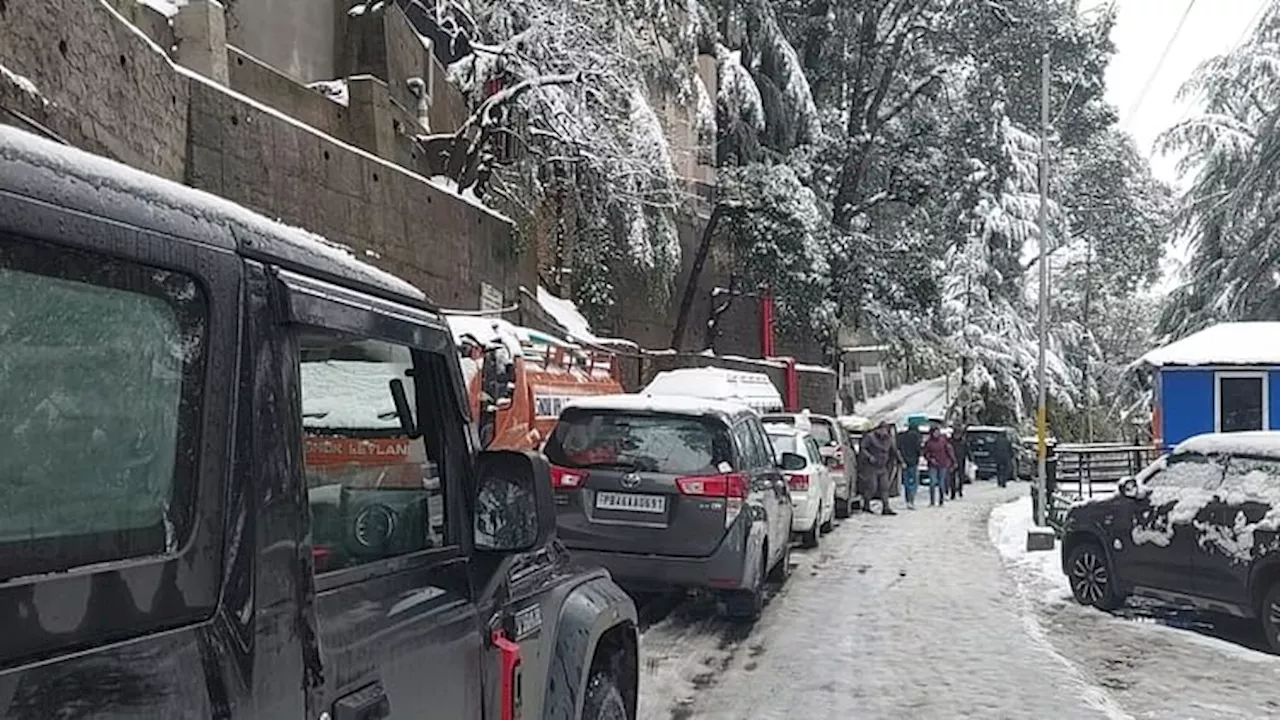 बर्फबारी और बारिश से उत्तर भारत अस्त-व्यस्त