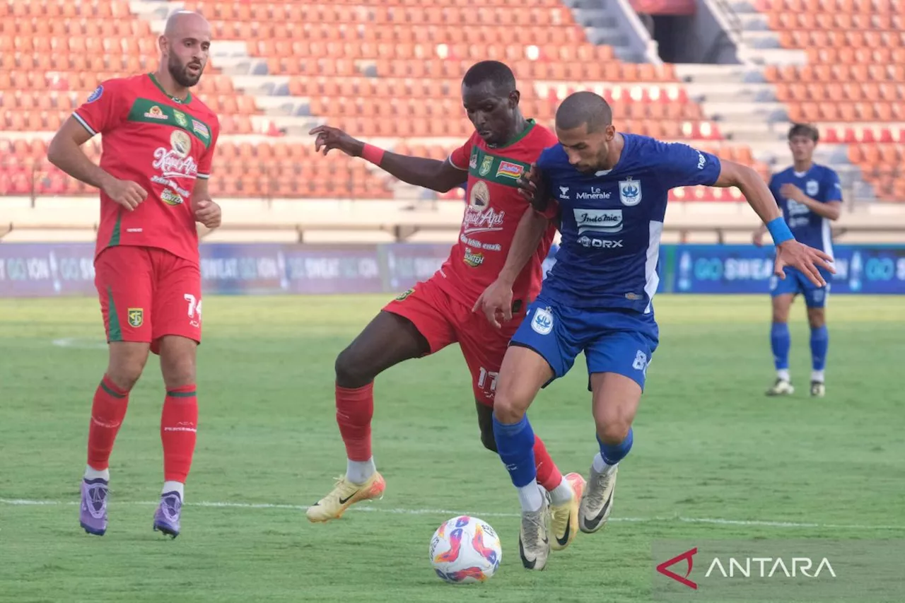 Persib Puncak Klasemen Liga 1 Usai Kalahkan Persis Solo 1-0