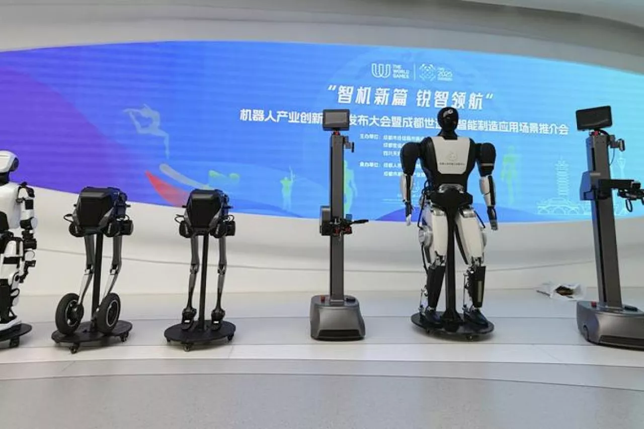 Robot Humanoid Pertama Chengdu Debut di Konferensi