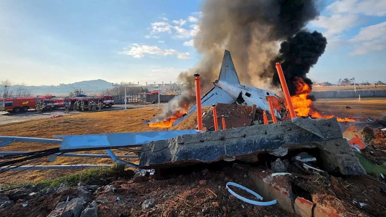 Flugzeugunglück in Südkorea: 28 Tote nach Feuer auf Landebahn