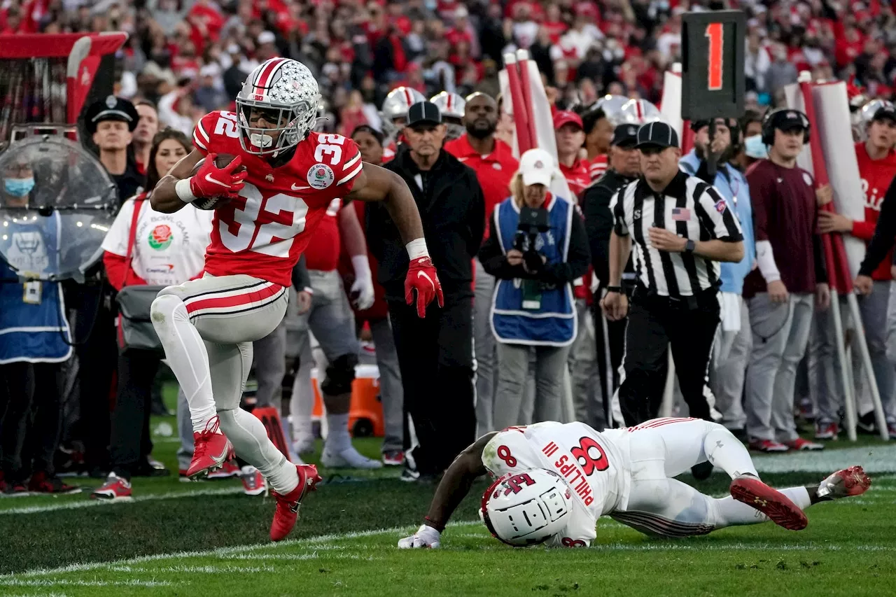 Ohio State to Wear Rose Bowl-Specific Helmets Against Oregon