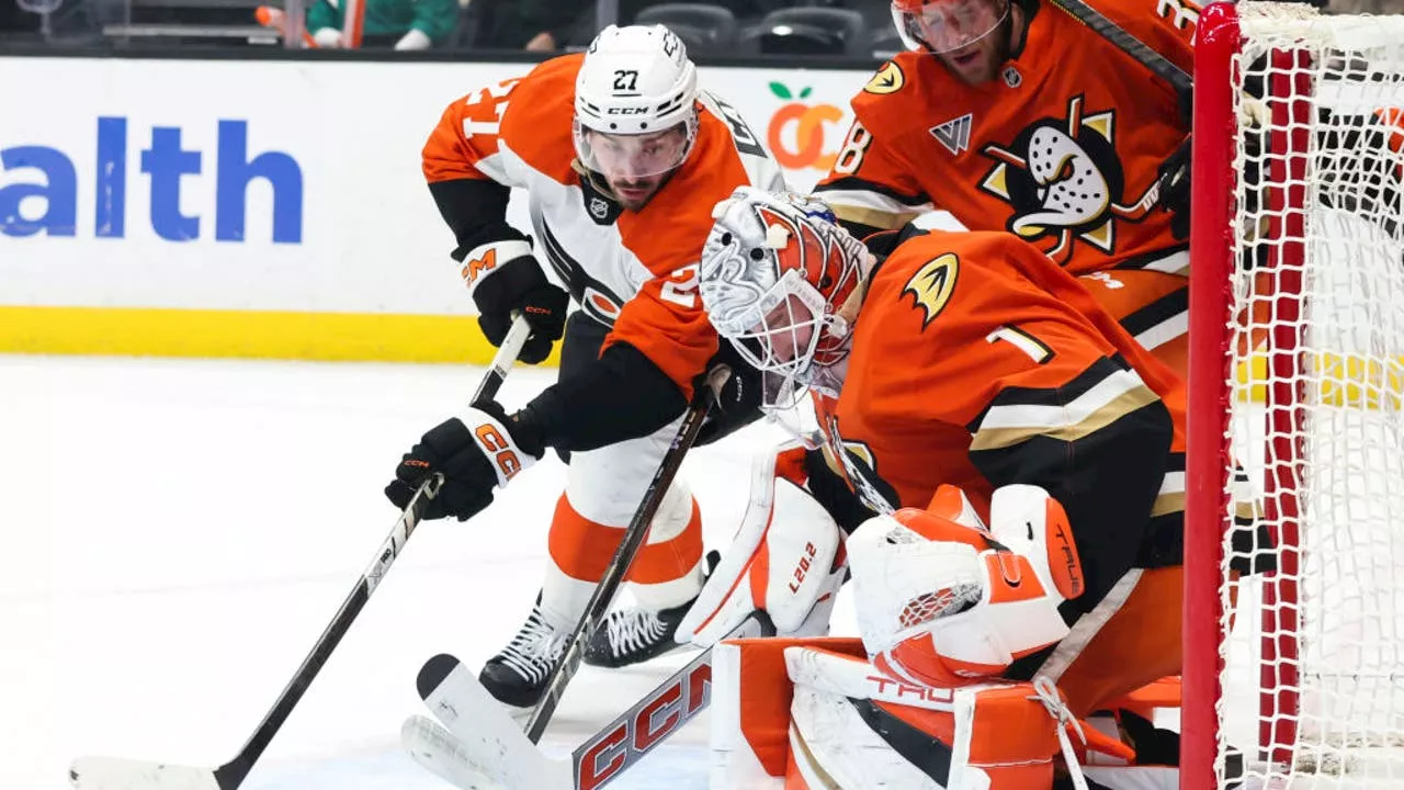 Flyers End Losing Streak With Win Over Ducks