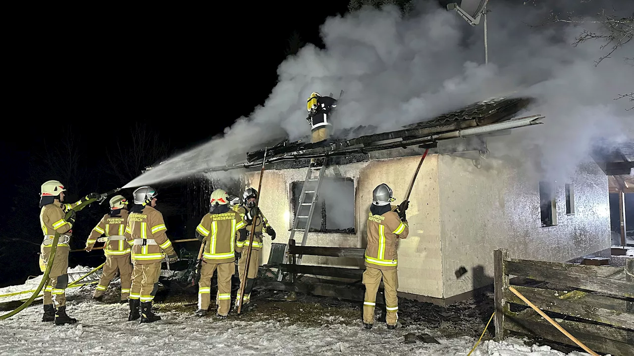 Brand in Ferienhaus in Auffach - Ein Bewohner verletzt