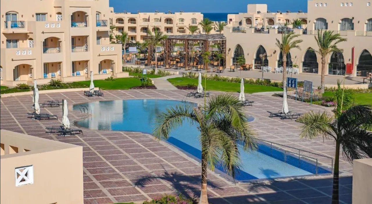 Tragedia a Marsa Alam: turista italiano ucciso da uno squalo