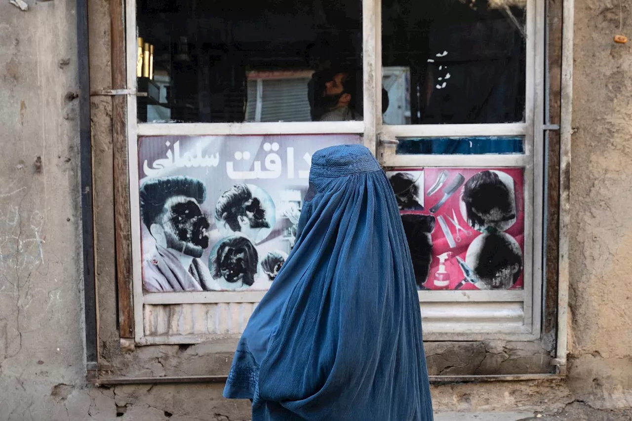 Désormais dans le viseur des talibans: les fenêtres qui permettent de voir des femmes