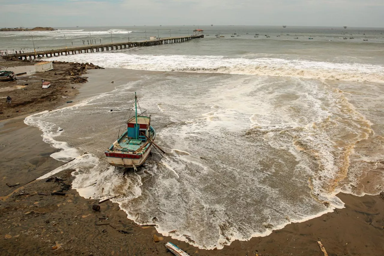 Les côtes du Pérou et de l'Equateur frappées par d'énormes vagues